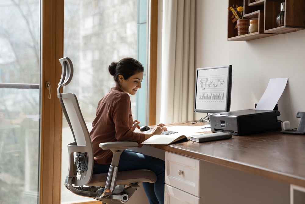 Fauteuil bureau ergonomique : pourquoi en équiper vos collaborateurs ?